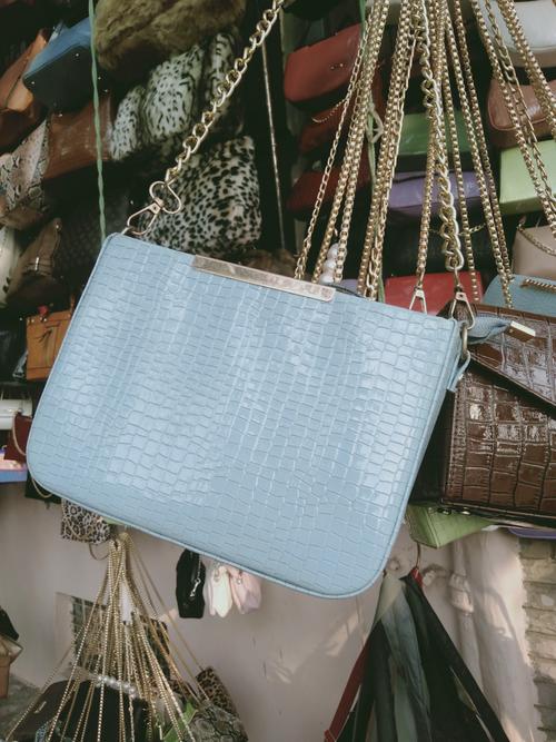 exclusive hand bags - 18206804 - Very Small Image - 1