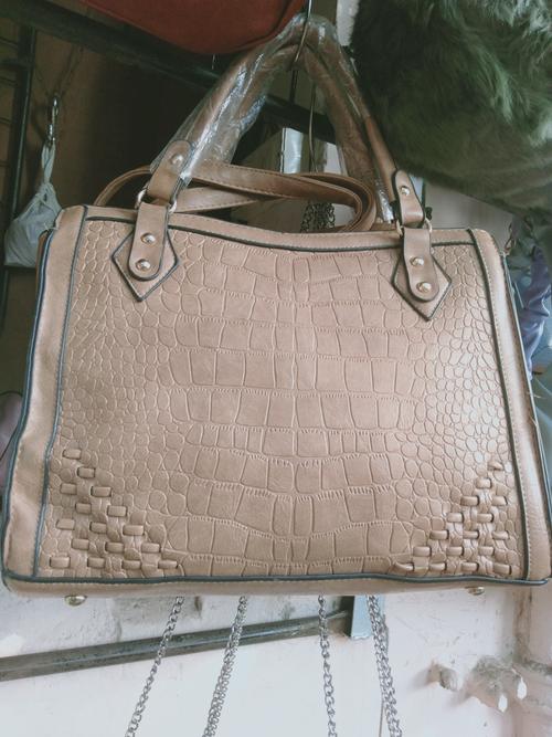 exclusive hand bags - 18206832 - Very Small Image - 1