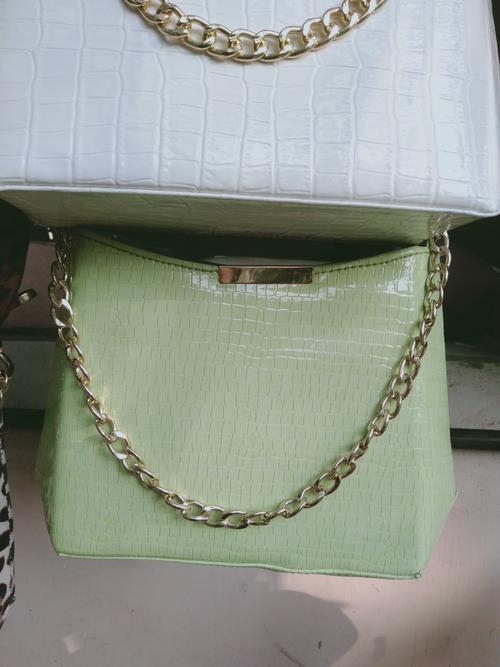 exclusive hand bags - 18206850 - Very Small Image - 1