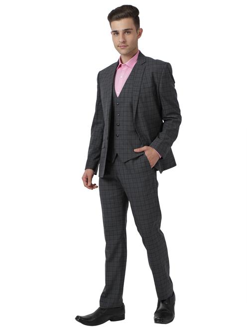 grey checkered suit - 18208366 - Very Small Image - 1