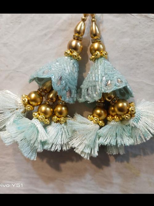 dupatta latkan - 18208546 - Very Small Image - 1