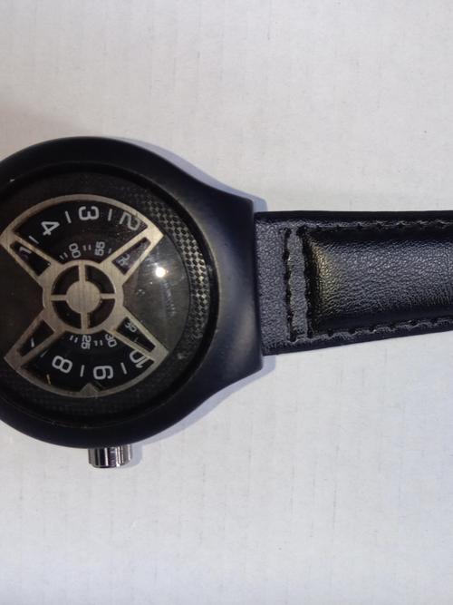 man watch - 18208907 - Very Small Image - 1