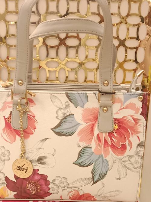 ladies handbags - 18210353 - Very Small Image - 1