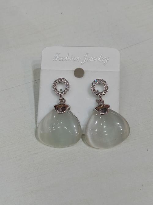 ladies earrings for regular use - 18210812 - Very Small Image - 1