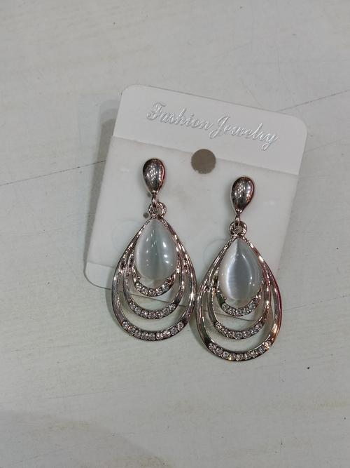 ladies earrings for regular use - 18210821 - Very Small Image - 1