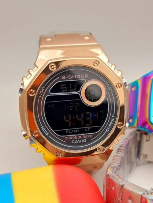 digital watch - 18215968 - Very Small Image - 1