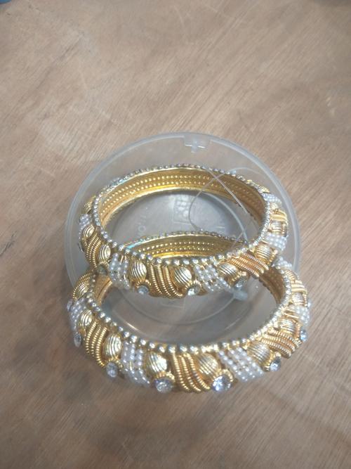 ladies bangles gold color - 18218729 - Very Small Image - 1