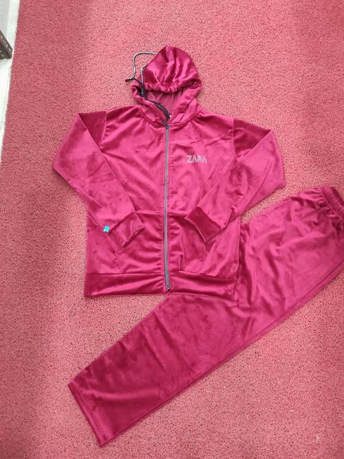 women track suit - 18228104 - Very Small Image - 1