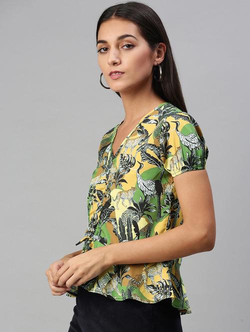 v-neck printed top - 18231702 - Very Small Image - 1
