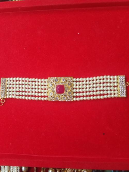 artificial bracelet - 18232683 - Very Small Image - 1