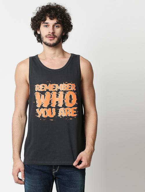 charcoal grey chest-printed vest - 18247084 - Very Small Image - 1