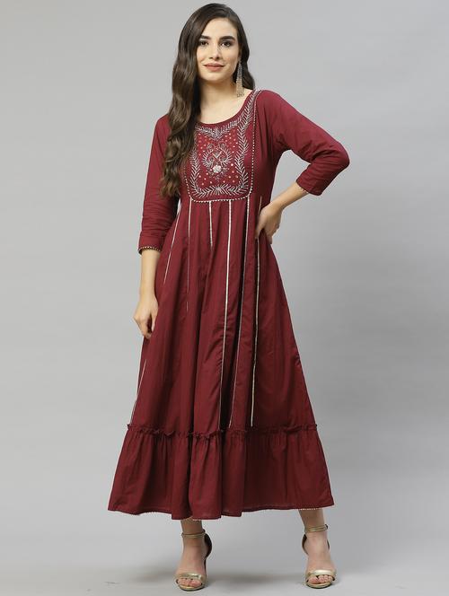 round neck solid tiered dress - 18253966 - Very Small Image - 1