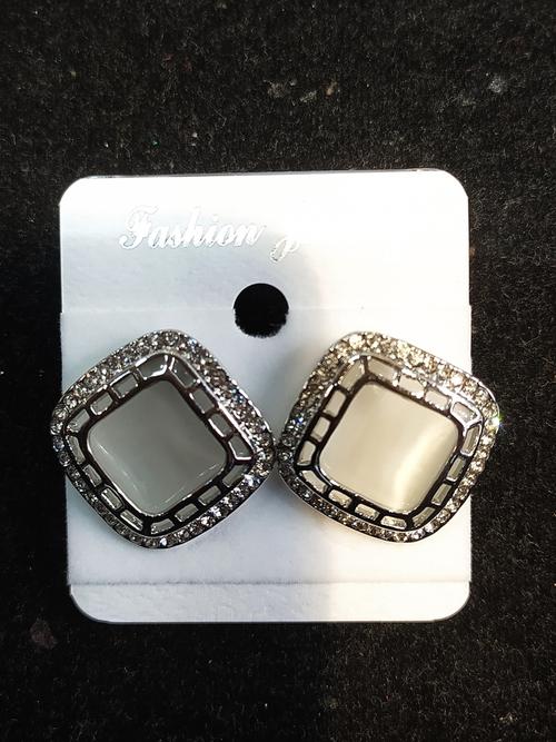 silver good quality earring - 18261079 - Very Small Image - 1