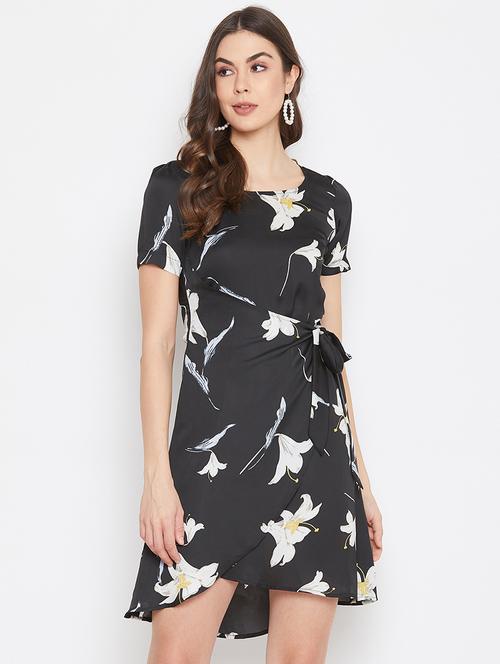round neck floral fit & flare dress - 18263362 - Very Small Image - 1