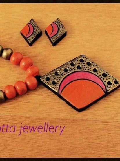 terracotta jewellery - 18264280 - Very Small Image - 1