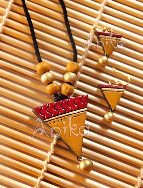 terracotta jewellery - 18264359 - Very Small Image - 1