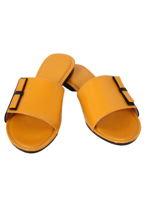 yellow na flip flops - 18277224 - Very Small Image - 1