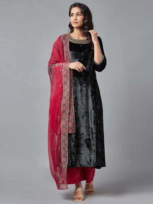 embroidered suit set - 18277768 - Very Small Image - 1