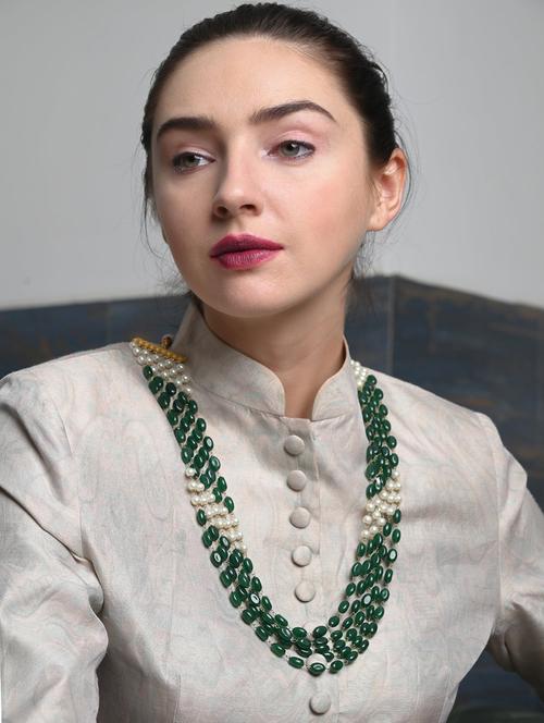 green crystal necklace - 18278097 - Very Small Image - 1