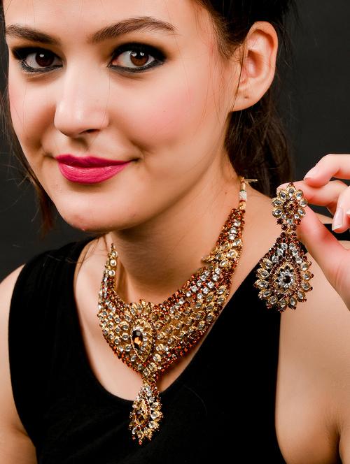 red metal jewellery - 18278196 - Very Small Image - 1