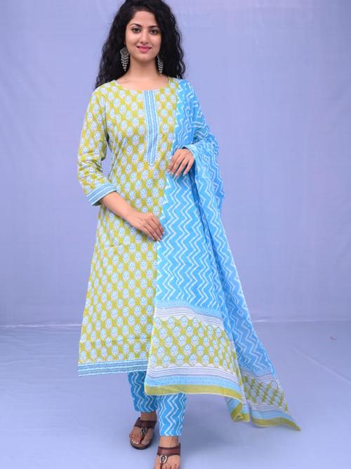 cotton kurta with dupatta and pant - 18283401 - Very Small Image - 1