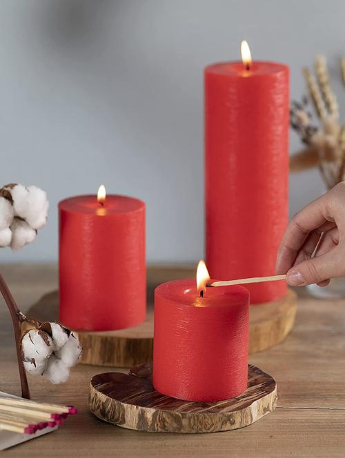 red wine scented set of 3 red pillar candles - 18287434 - Very Small Image - 1