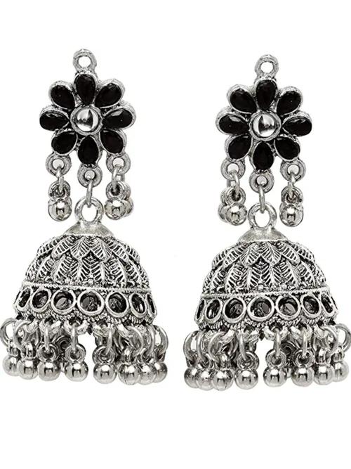 ladies metal earrings silver color - 18287530 - Very Small Image - 1