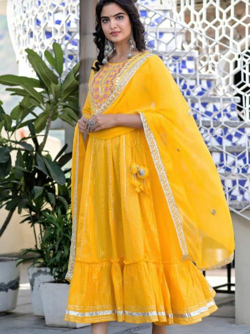 one pics for women yellow colour - 18287734 - Very Small Image - 1