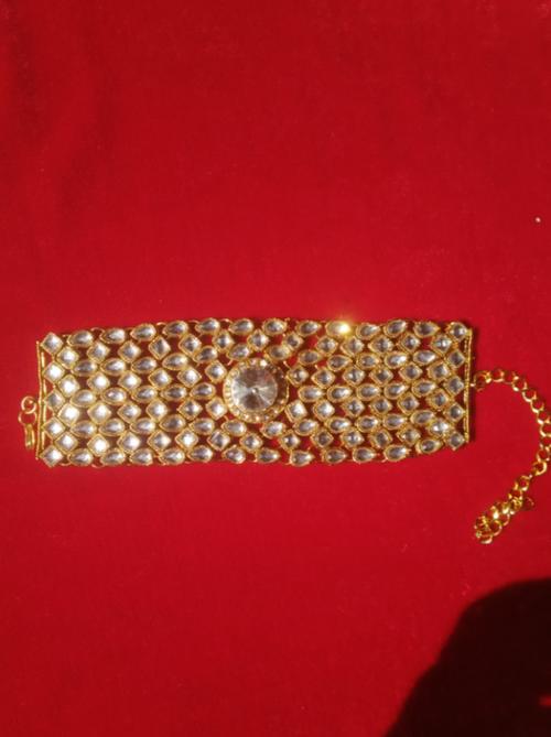 artificial bracelet - 18292319 - Very Small Image - 1