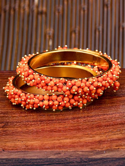 set of 2 orange metal bangle - 18295163 - Very Small Image - 1
