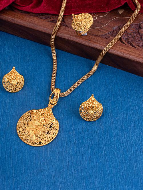 gold brass pendants and earring - 18295399 - Very Small Image - 1