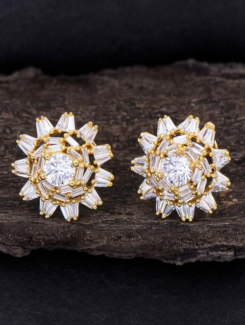 gold metal studs earring - 18296083 - Very Small Image - 1