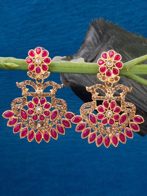 red metal drop earring - 18296093 - Very Small Image - 1