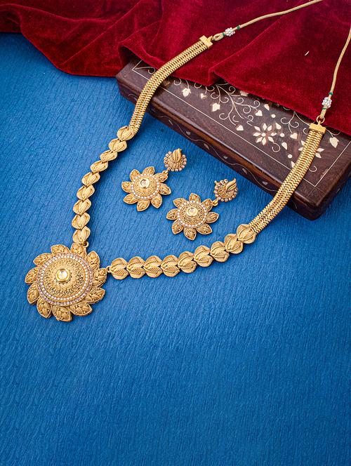 gold metal necklaces and earring - 18296876 - Very Small Image - 1