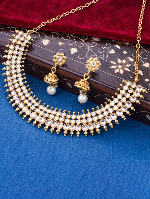 gold metal necklaces and earring - 18296923 - Very Small Image - 1