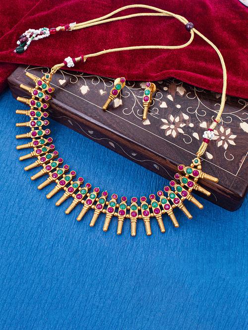 gold metal necklaces and earring - 18296927 - Very Small Image - 1