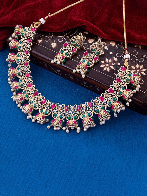 gold metal necklaces and earring - 18296967 - Very Small Image - 1