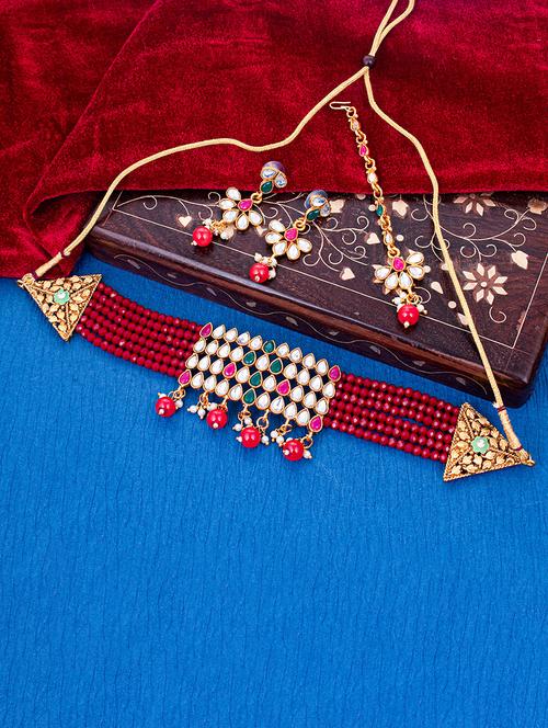 red metal necklaces and earring - 18296977 - Very Small Image - 1