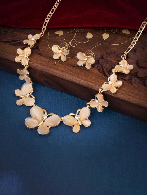 orange brass necklaces and earring - 18296985 - Very Small Image - 1