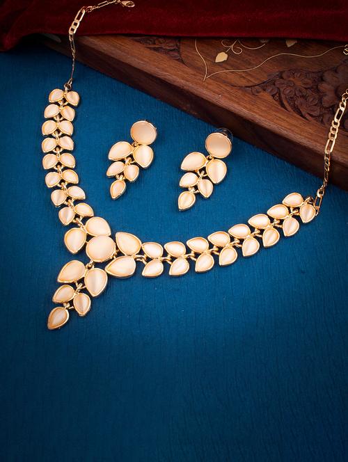 orange brass necklaces and earring - 18296989 - Very Small Image - 1