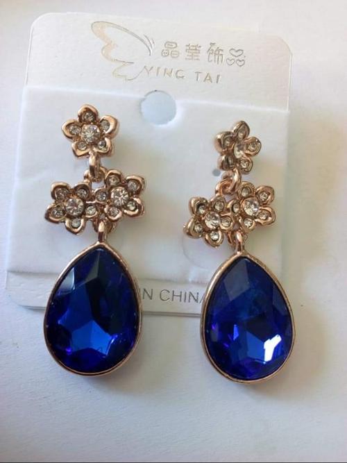 ladies earrings - 18297994 - Very Small Image - 1