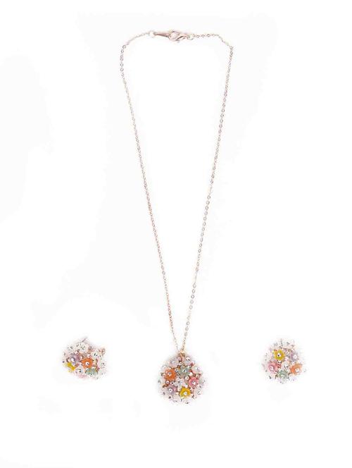 clustered flowers pendant necklace set - 18298031 - Very Small Image - 1