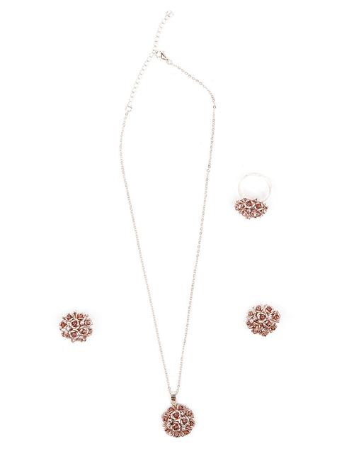 gold metal necklace - 18298098 - Very Small Image - 1