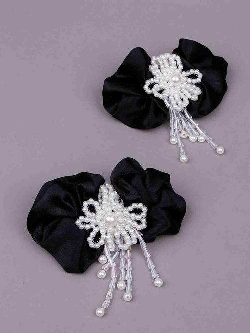 pearls hair clips - 18298531 - Very Small Image - 1