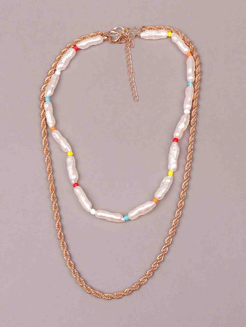 gold metal necklace - 18298571 - Very Small Image - 1