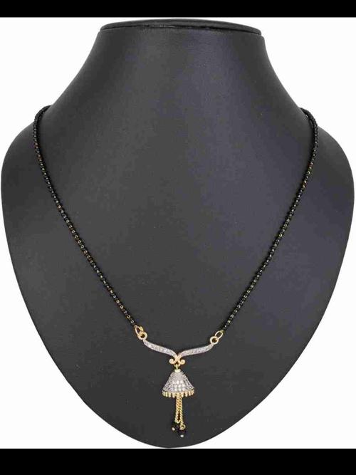 ladies metal necklace silver color - 18300174 - Very Small Image - 1