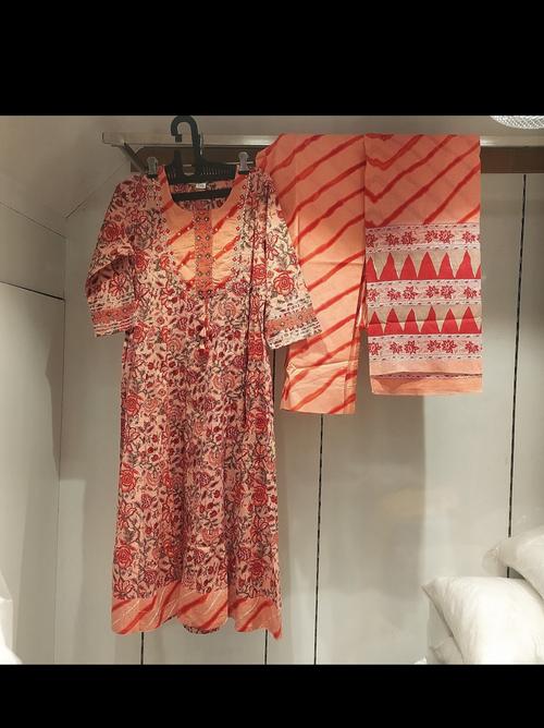 cotton suit with dupatta - 18300771 - Very Small Image - 1
