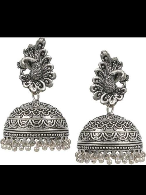 ladies metal earrings silver color - 18302790 - Very Small Image - 1