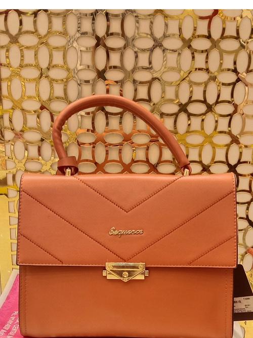ladies hand bags pure leather - 18304466 - Very Small Image - 1