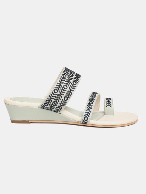 green pu ethnic sandals - 18305182 - Very Small Image - 1